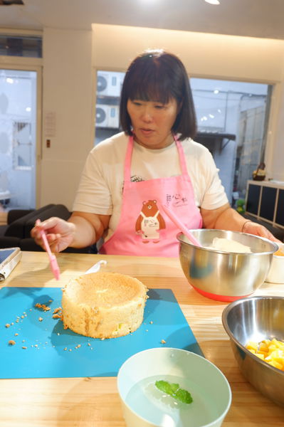 【桃園 中正藝文特區甜點】甜心一點DIY烘焙坊桃園店 /甜點/DIY蛋糕/自己做蛋糕/板橋甜點/桃園甜點 @貝大小姐的多元心宇宙