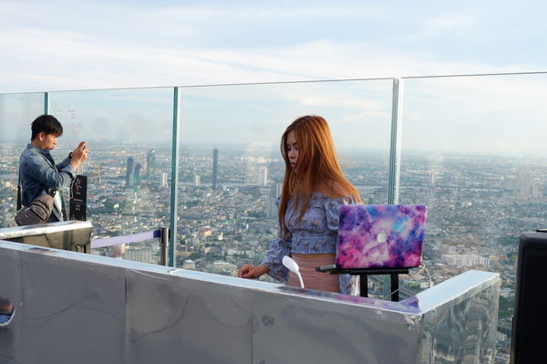【泰國 曼谷景點】Mahanakhon Skywalk 曼谷玻璃天空步道 @貝大小姐的多元心宇宙