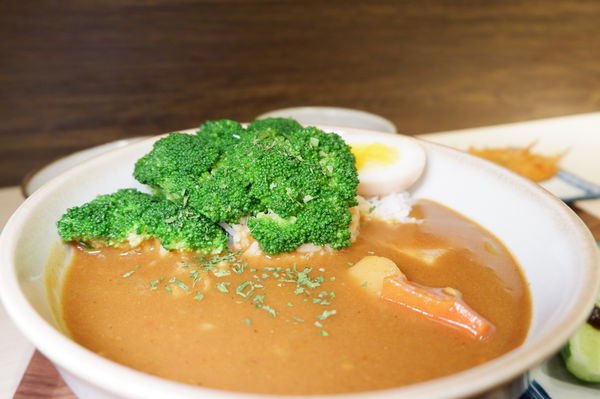 【台北 八德路美食】小吉咖哩 八德店 @貝大小姐的多元心宇宙
