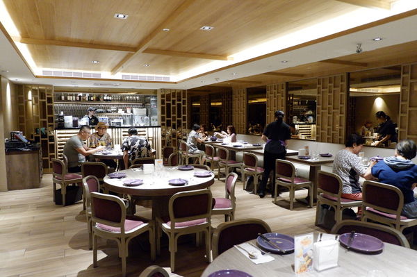 【泰精選，泰菜首選 台北】NARA Thai Cuisine Taiwan 台北忠孝SOGO店 @貝大小姐的多元心宇宙