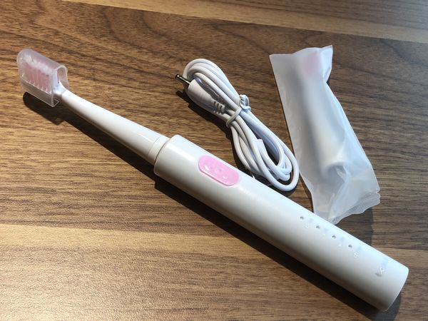 【淘寶開箱】德國鉑瑞BR-Z1充電式電動牙刷 + Gracebabi美妝蛋組合 @貝大小姐的多元心宇宙