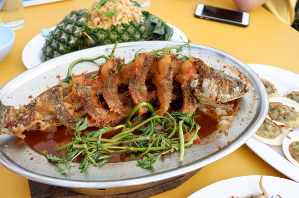 【泰國 曼谷美食】哇萊篷餐廳 เรืองฤทธิ์ ซีฟู้ด Ruengrit Seafood @貝大小姐的多元心宇宙