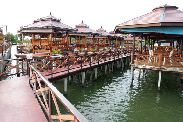 【泰國 曼谷美食】哇萊篷餐廳 เรืองฤทธิ์ ซีฟู้ด Ruengrit Seafood @貝大小姐的多元心宇宙
