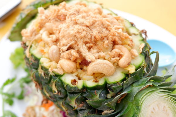 【泰國 曼谷美食】哇萊篷餐廳 เรืองฤทธิ์ ซีฟู้ด Ruengrit Seafood @貝大小姐的多元心宇宙