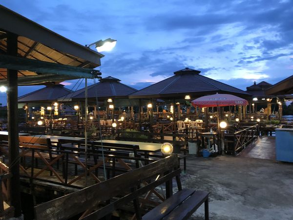 【泰國 曼谷美食】哇萊篷餐廳 เรืองฤทธิ์ ซีฟู้ด Ruengrit Seafood @貝大小姐的多元心宇宙