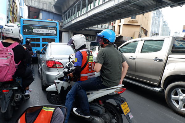 【泰國 曼谷交通工具】摩托計程車 Motorbike Taxi มอเตอร์ไซค์รับจ้าง @貝大小姐的多元心宇宙