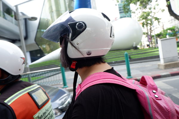 【泰國 曼谷交通工具】摩托計程車 Motorbike Taxi มอเตอร์ไซค์รับจ้าง @貝大小姐的多元心宇宙