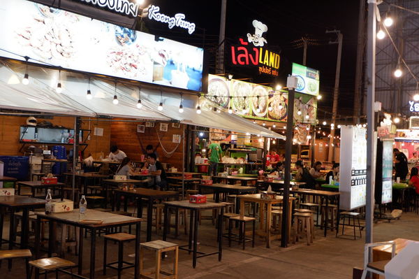【泰國 曼谷夜市】理杜安夜市 Liab Duan Night Market ตลาดนัดเลียบด่วน @貝大小姐的多元心宇宙