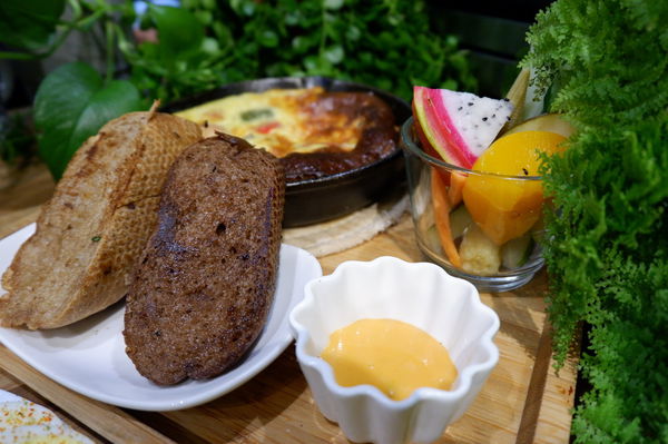 【台北 西門站】西門享樂祭 X 貳拾陸巷Somebody Café 可愛咖啡廳的陽光早午餐 @貝大小姐的多元心宇宙