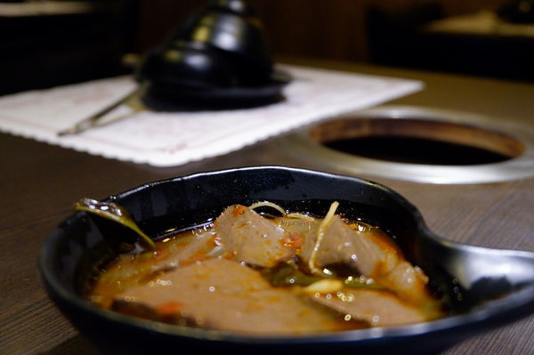 【台北 忠孝復興站美食】東區亞都迷你火鍋 @貝大小姐的多元心宇宙