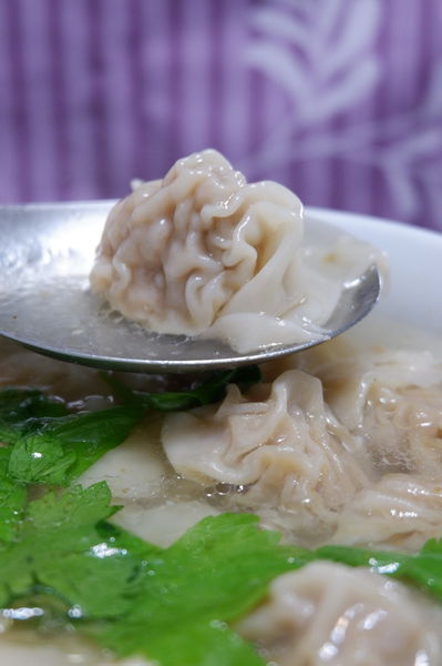 【網購美食】誠記越南麵食館料理包:越式牛肉河粉、越南美食 @貝大小姐的多元心宇宙