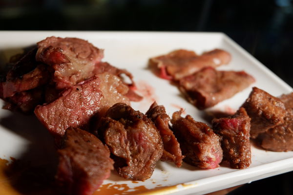 【新北 淡水燒肉吃到飽推薦】燒肉眾精緻炭火燒肉 淡水老街店 / 千元有找！！龍蝦人人一尾超滿足還有味噌龍蝦湯冬天超暖胃 @貝大小姐的多元心宇宙
