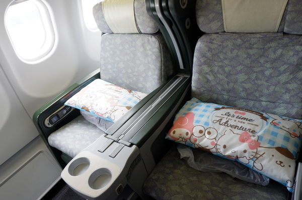 【航空公司】長榮航空商務艙 @貝大小姐的多元心宇宙