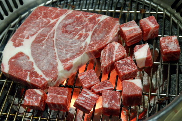 【台北 中山國小站美食推薦】戰醬燒肉雙城店 @貝大小姐的多元心宇宙