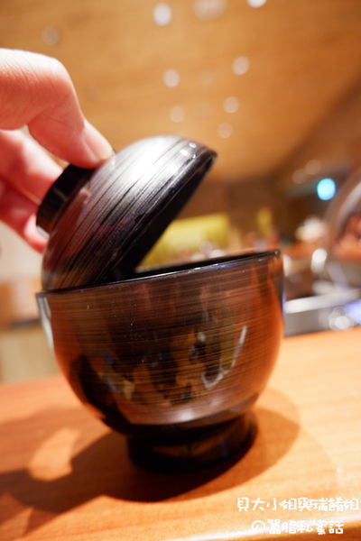 【台北 市府站美食】日本橋海鮮丼辻半-Tsujihan 微風信義店 @貝大小姐的多元心宇宙