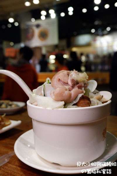 【台北 善島寺站美食】雙月食品社 青島店 @貝大小姐的多元心宇宙