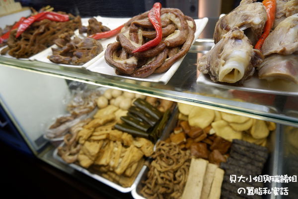 【台北 善島寺站美食】雙月食品社 青島店 @貝大小姐的多元心宇宙