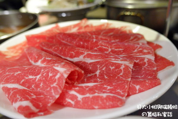 【台北 東區火鍋】紅九九個人鴛鴦鍋 延吉店 秘制火焰 蜂巢豆腐 @貝大小姐的多元心宇宙