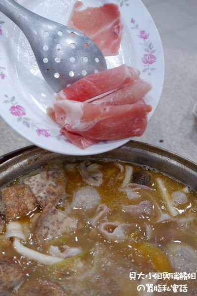 【台中 南區美食】帝一火鍋店 忠孝夜市美食推薦 @貝大小姐的多元心宇宙